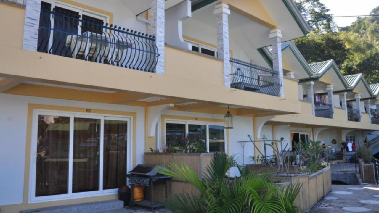 Jack Daniel'S Apartments Puerto Galera Exteriör bild